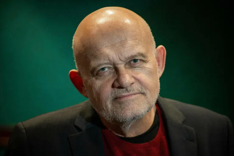 Zdjęcie Aktor alkoholik: historie walki i nadziei w świecie show-biznesu