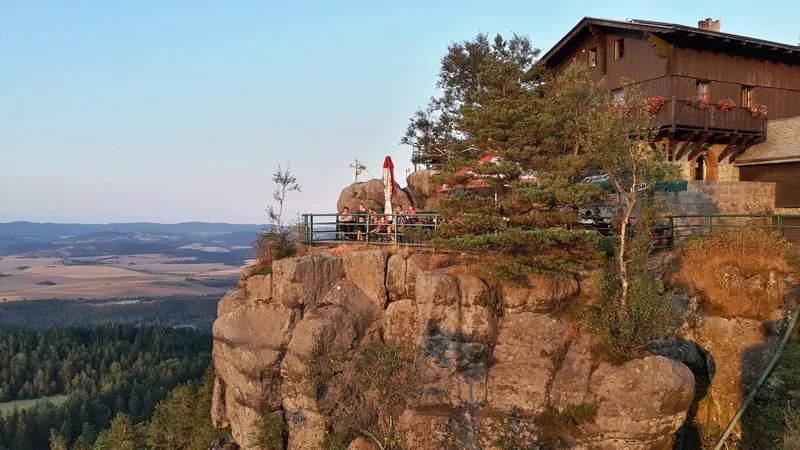 Zdjęcie Góry Stołowe: Gdzie nocleg? Wybierz idealne miejsce dla siebie