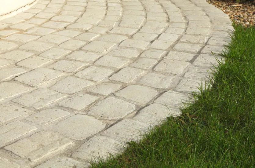 Zdjęcie Jak tanio utwardzić podjazd: 7 skutecznych metod krok po kroku