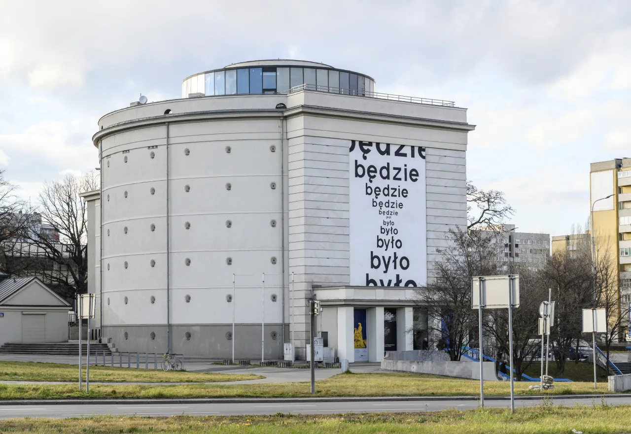 Zdjęcie Muzeum sztuki nowoczesnej Wrocław - odkryj wyjątkowe wystawy i atrakcje