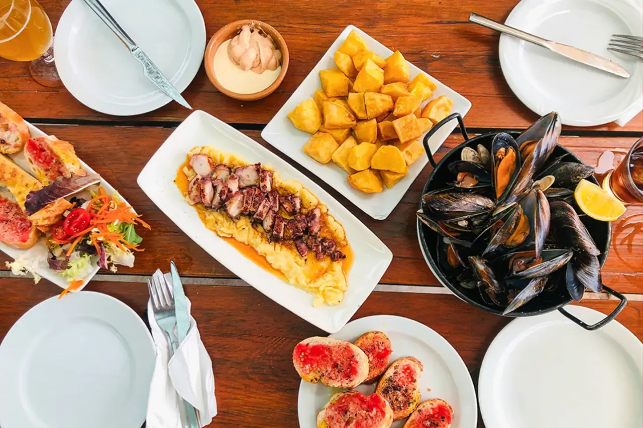 Zdjęcie Co zjeść w Walencji? Odkryj wyjątkowe smaki i lokalne specjały