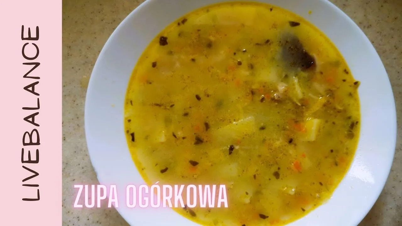 Zdjęcie Jak ugotować zupę ogórkową z ziemniakami - łatwy przepis krok po kroku