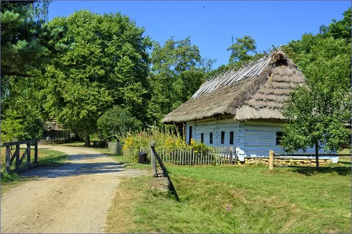 Zdjęcie Jakie muzea wsi w Polsce musisz odwiedzić? 5 skansenów dla rodzin