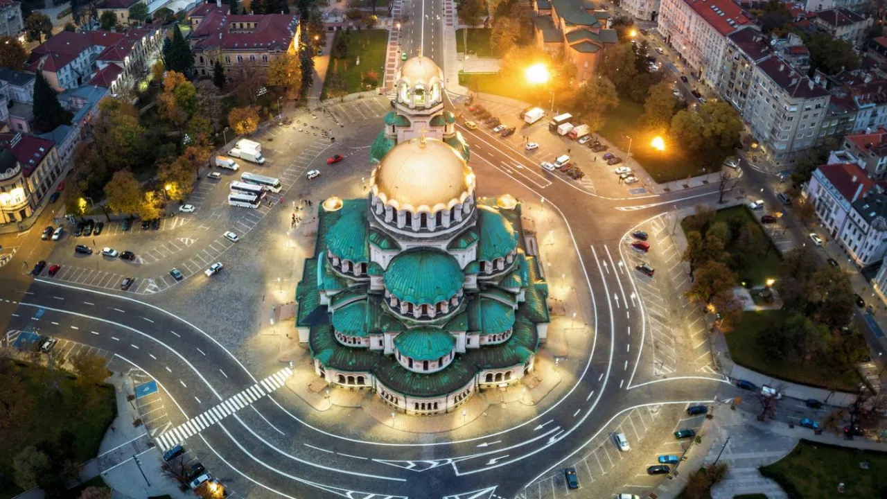 Zdjęcie Ile kosztuje lot do Bułgarii? Poznaj średnie ceny i najlepsze terminy lotów