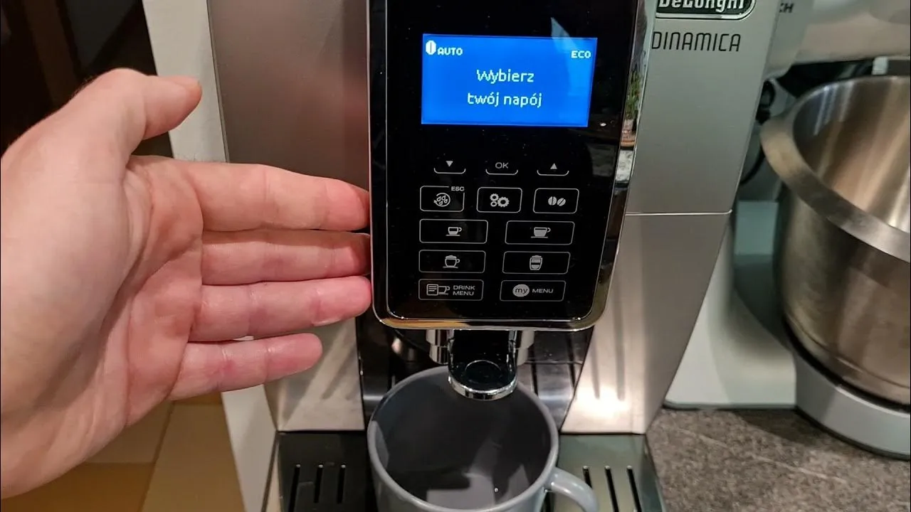 Zdjęcie Jak zrobić pyszne kakao w ekspresie do kawy DeLonghi – prosty przepis i porady