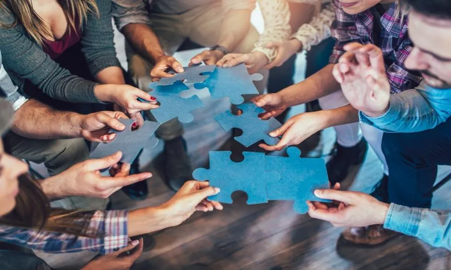 Zdjęcie Jak zorganizować udaną imprezę integracyjną bez błędów i wysokich kosztów? Praktyczne porady