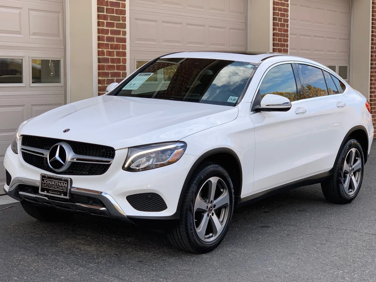 Zdjęcie Mercedes-Benz GLC 300 4MATIC - pełna specyfikacja i porady zakupowe