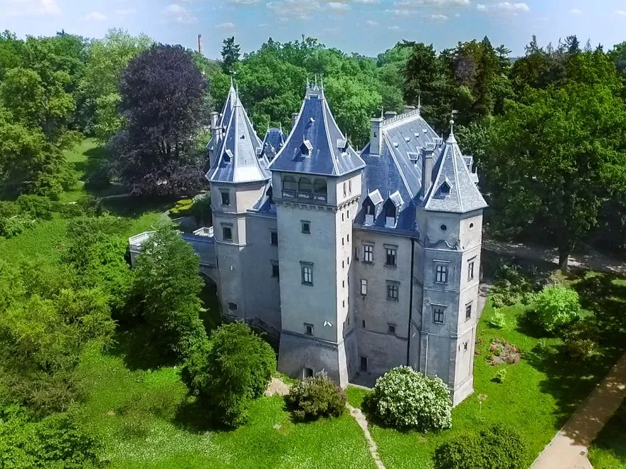 Zdjęcie Zamek w Gołuchowie – historia, atrakcje i praktyczne informacje dla zwiedzających