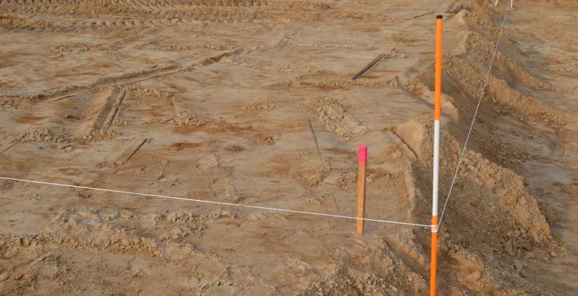 Zdjęcie Jakie deski dla geodety: Wybierz odpowiednie materiały dla dokładnych pomiarów