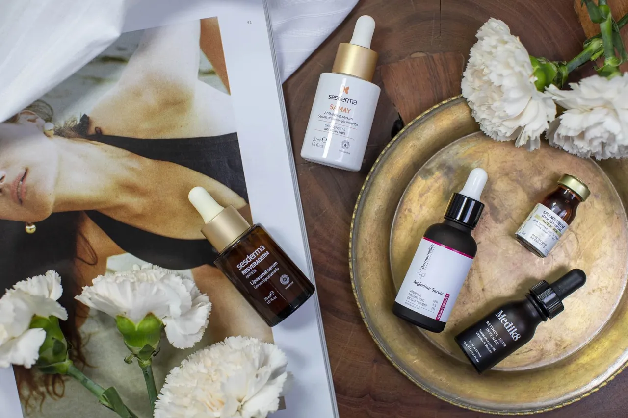 Zdjęcie Jakie serum do twarzy po 50? 5 skutecznych składników