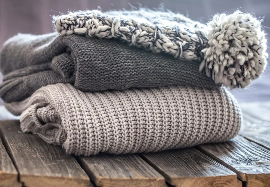 Zdjęcie Jak zapakować sweter na prezent, aby wyglądał wyjątkowo i elegancko