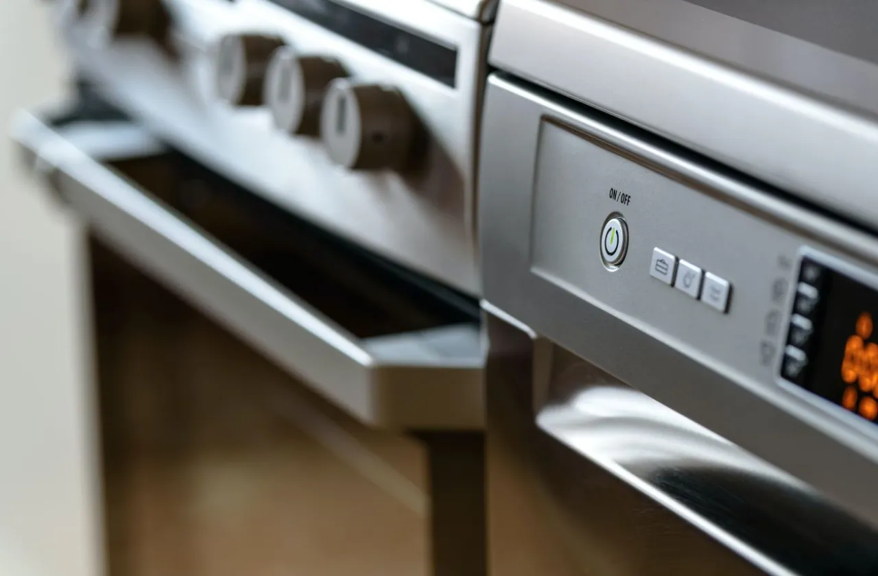 Zdjęcie Jak odblokować drzwi piekarnik Electrolux i uniknąć frustracji