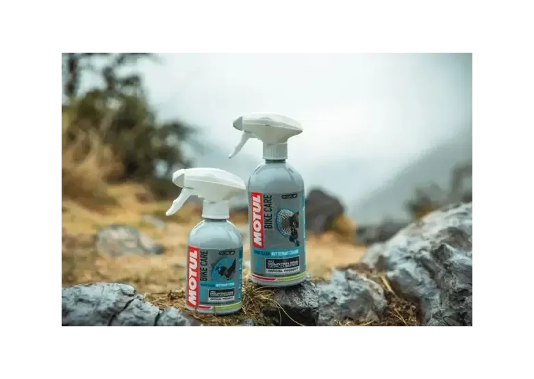 Zdjęcie Motul chain clean – skuteczne czyszczenie łańcuchów motocykli i rowerów