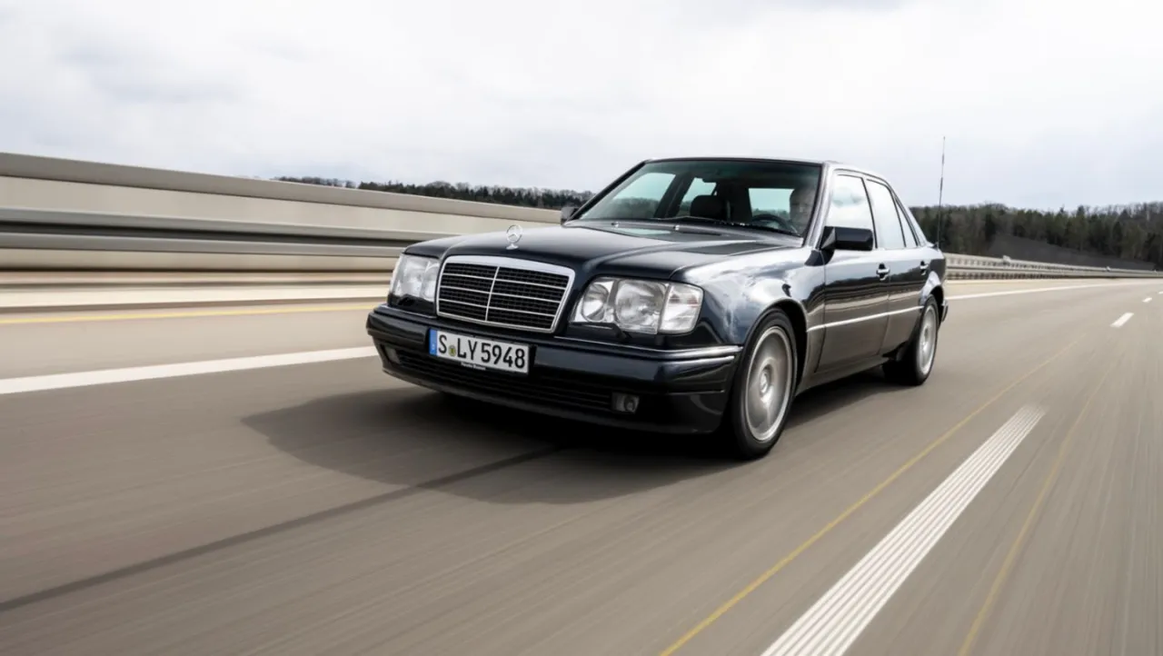 Mercedes 500 E historyczna produkcja Porsche