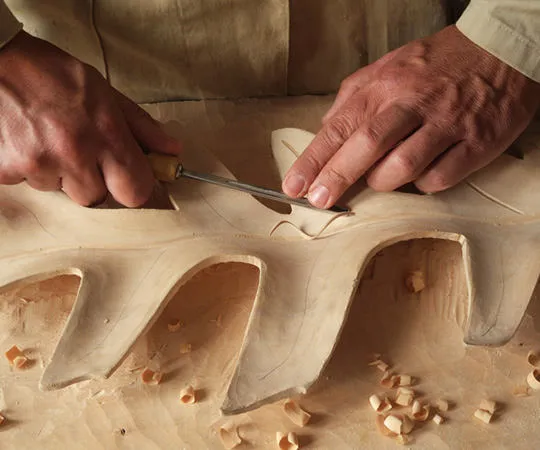 verschiedene holzarten zum schnitzen