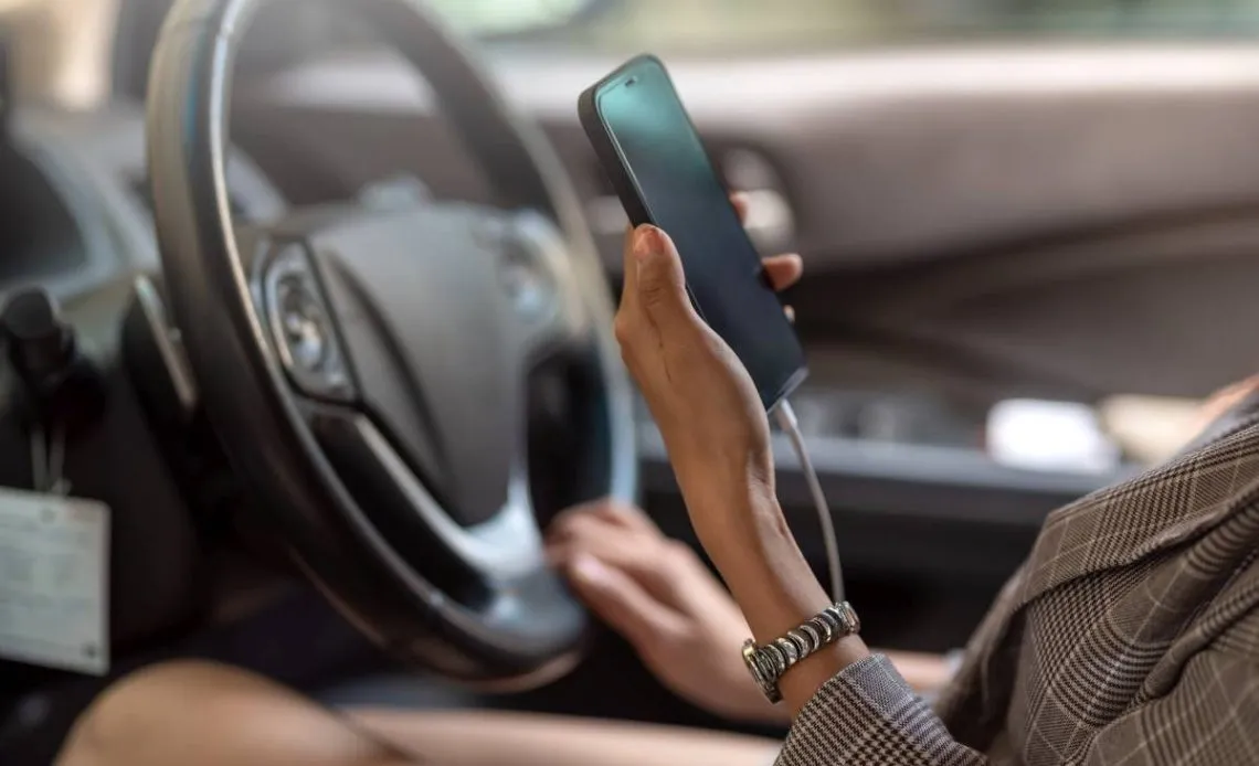 problemy bluetooth samoch&oacute;d telefon