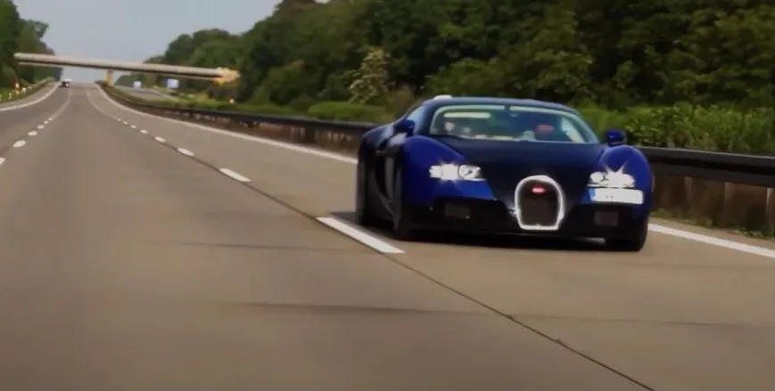 Bugatti Chiron na autostradzie