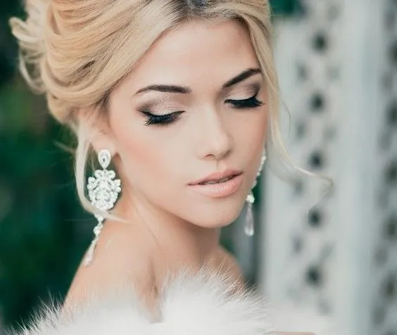 Panna młoda makijaż ślubny