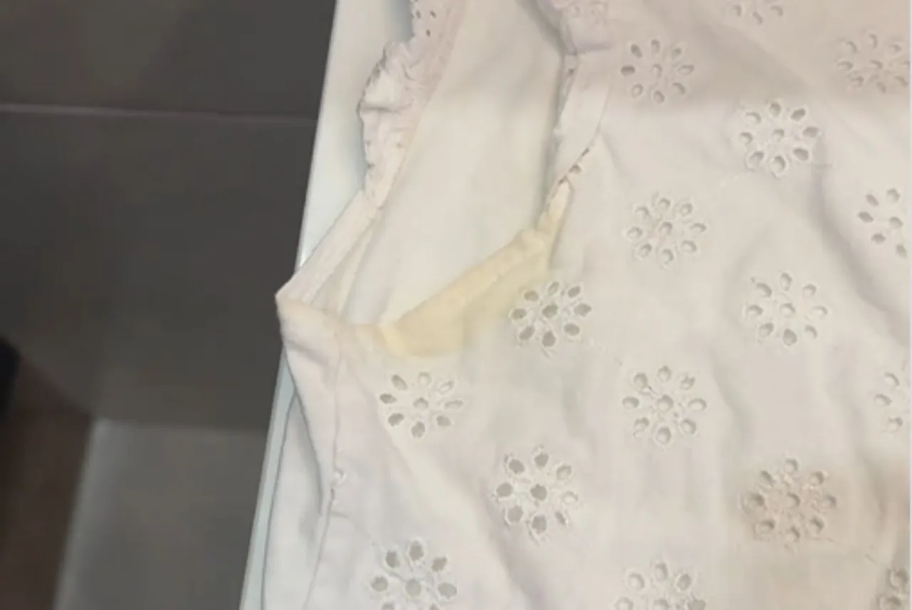 ż&oacute;łte plamy na ubraniach po odplamiaczu przed i po