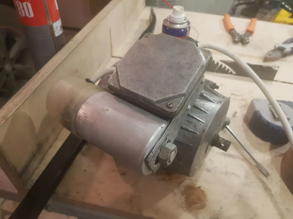 uszkodzony silnik betoniarki