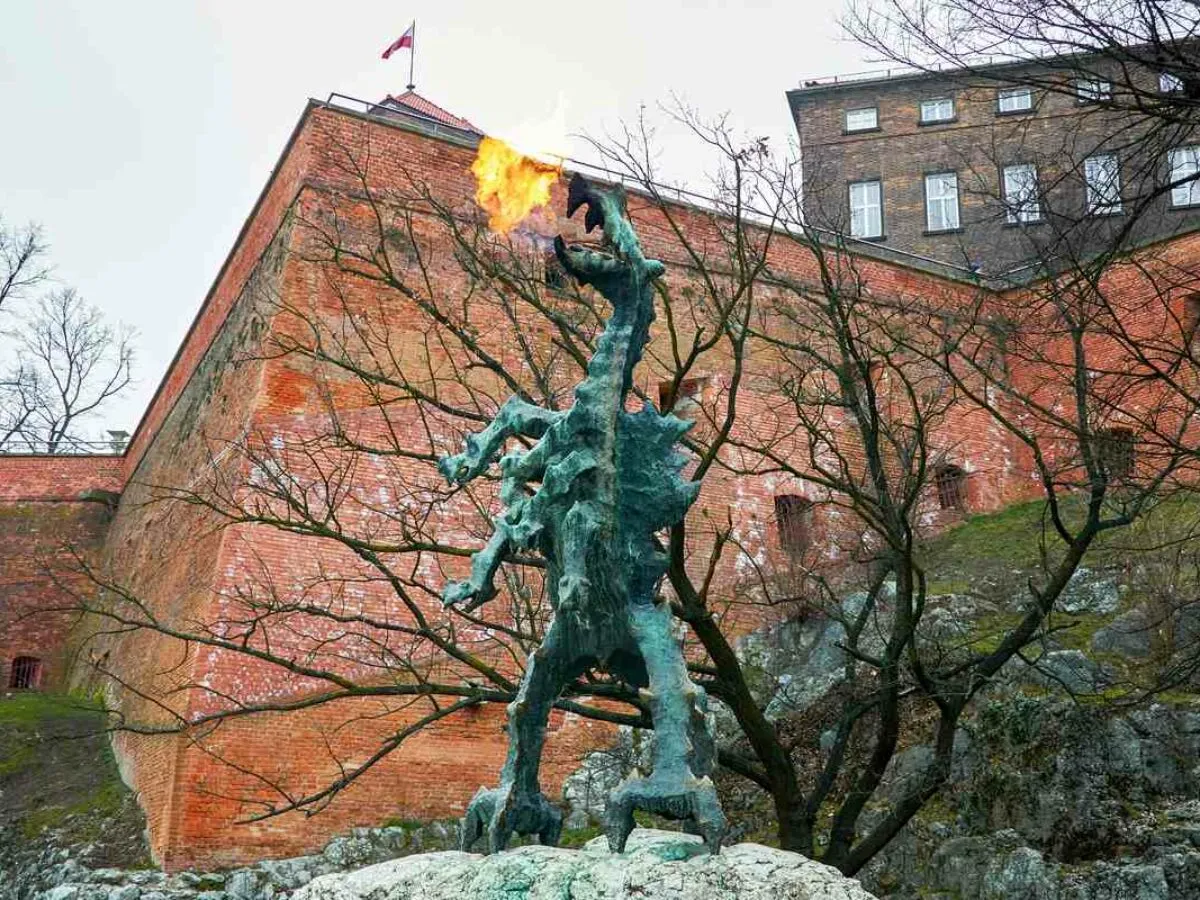 Zdjęcie Smok Wawelski rzeźba – historia, legenda i tajemnice Krakowa