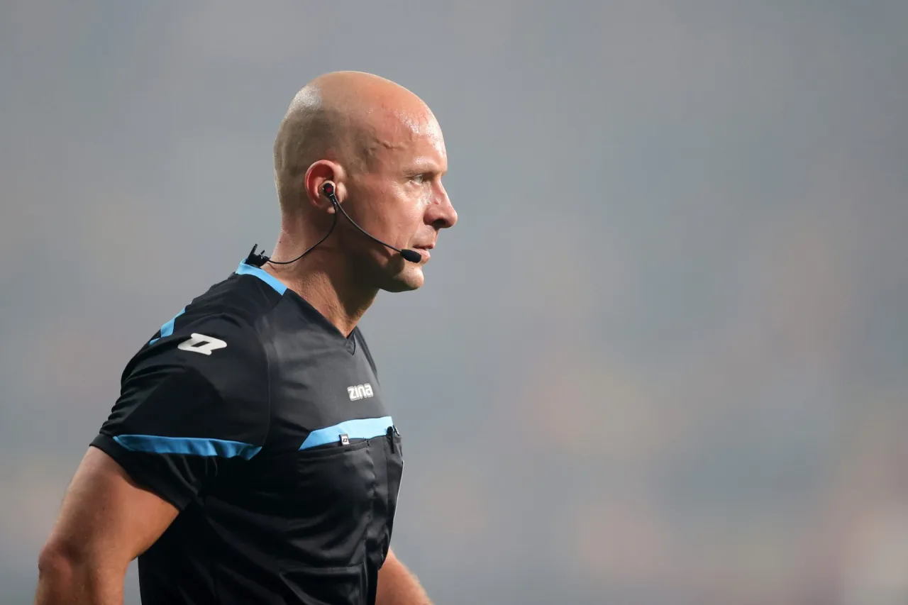 Zarobki sędzi&oacute;w VAR