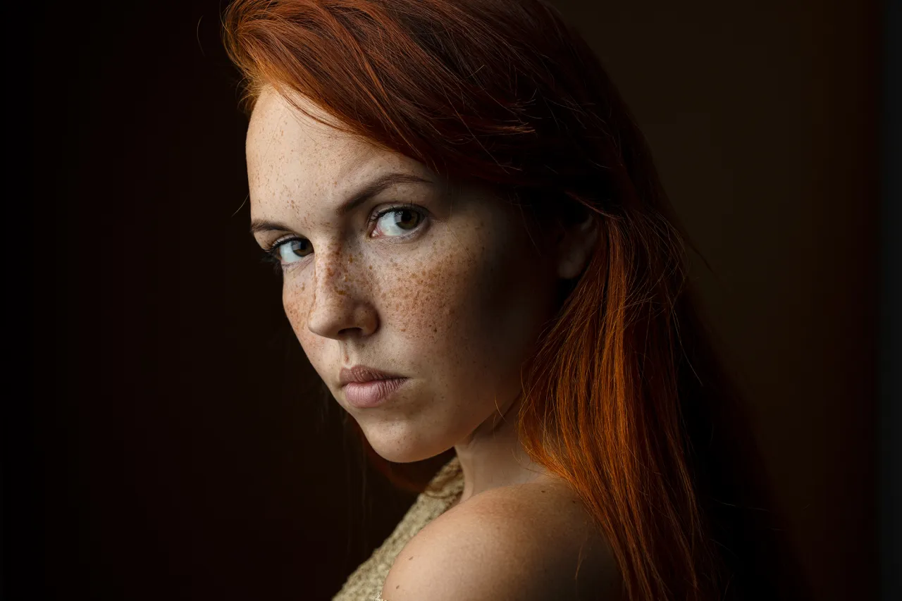 Przykłady dobrego oświetlenia naturalnego w domu do portretu