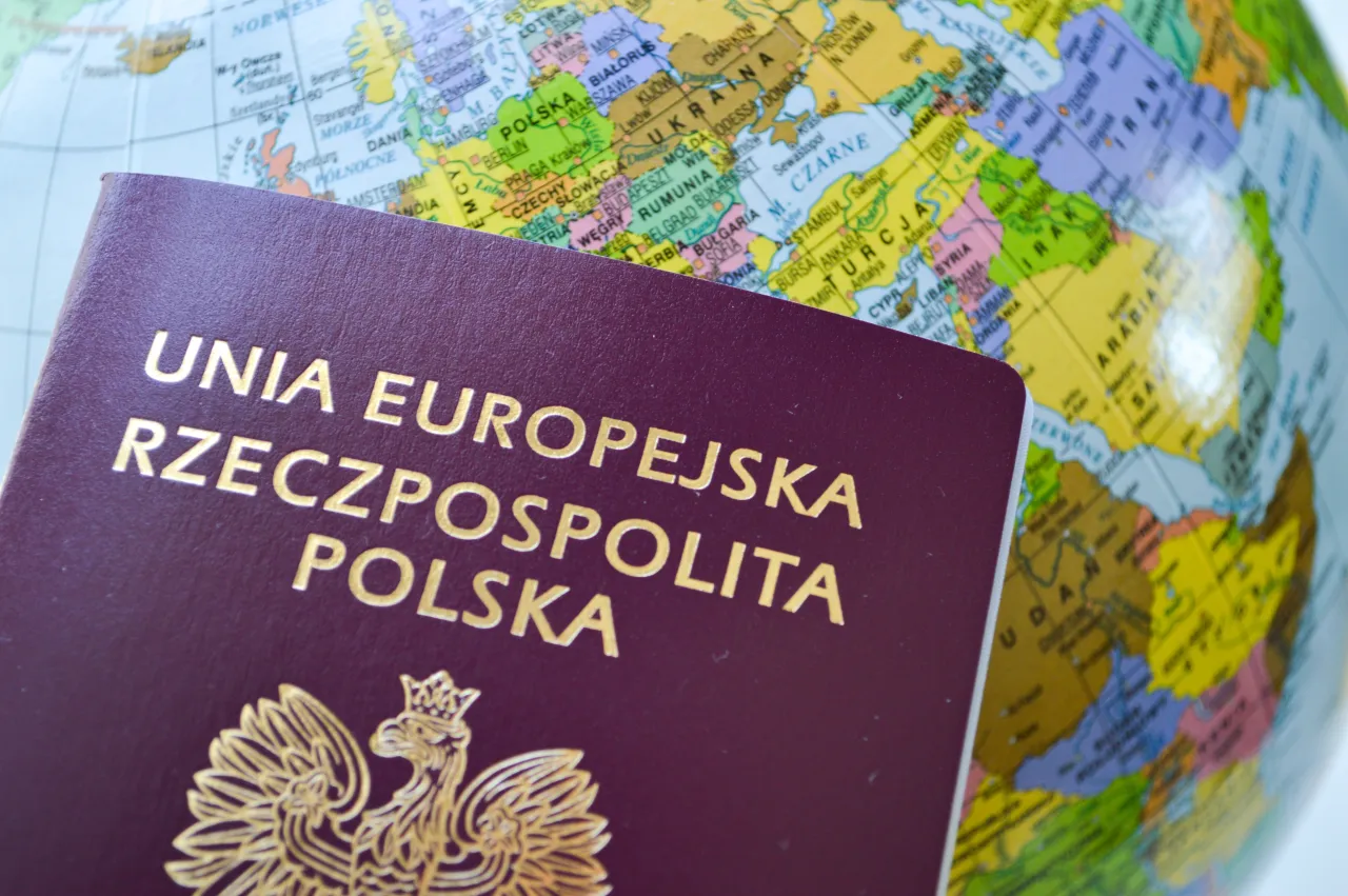 Tabela opłat za paszport zniżki ulgi Polska