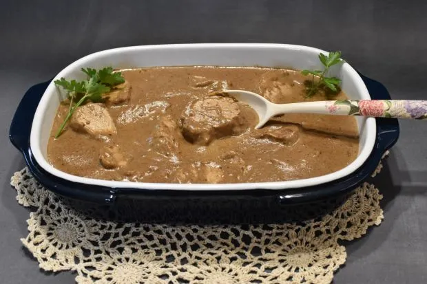 r&oacute;żne sosy do mięsa, sos śmietanowy, sos pieczarkowy, sos koperkowy, sos pomidorowy, sos curry