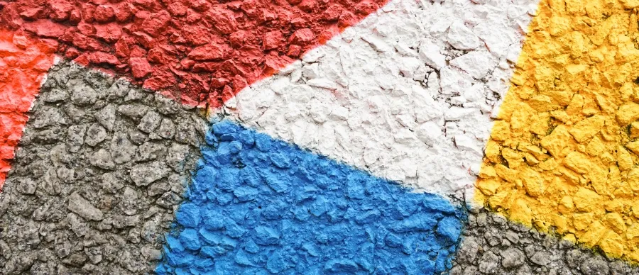 przygotowanie tynku mozaikowego do malowania