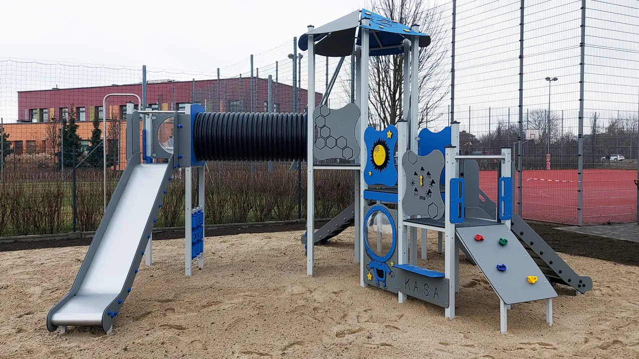 nowoczesne urządzenia plac zabaw wiekowe strefy