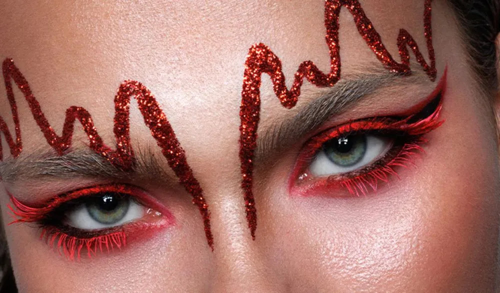 glamour&ouml;ser Teufel Make-up Look