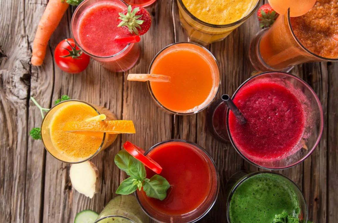 Świeżo wyciskane soki warzywno-owocowe