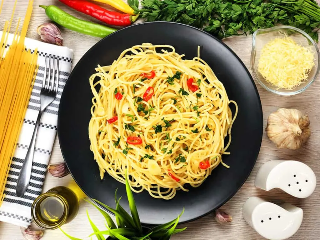 spaghetti aglio e olio gotowe danie