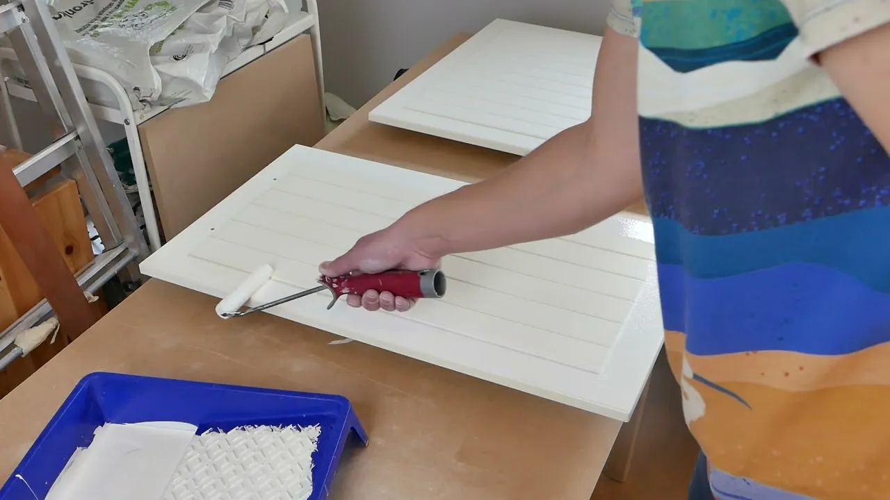 Zdjęcie Czym pomalować meble z IKEA, aby uzyskać idealny efekt malowania?