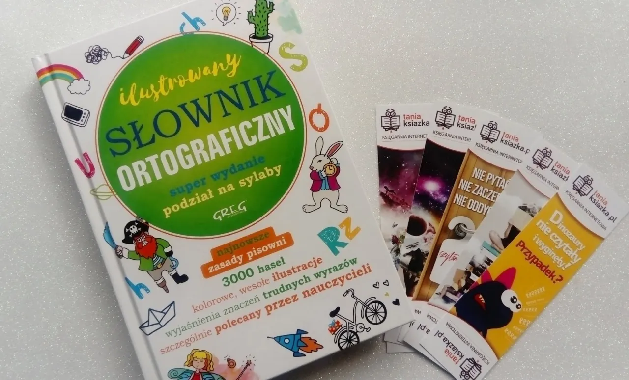 por&oacute;wnanie stron wewnętrznych r&oacute;żnych ilustrowanych słownik&oacute;w ortograficznych