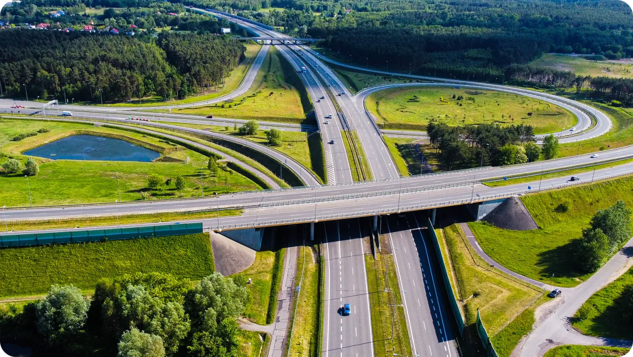 Mapa Polski z zaznaczonymi autostradami i drogami ekspresowymi