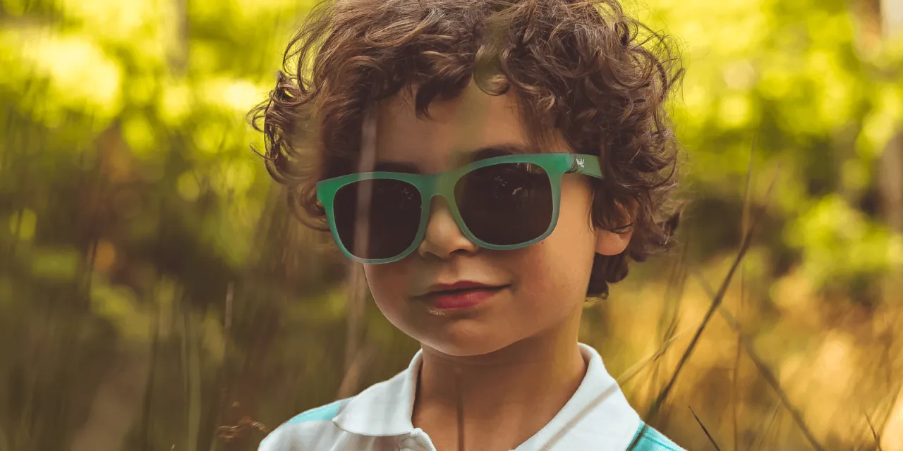 Dziecko w okularach - różne style