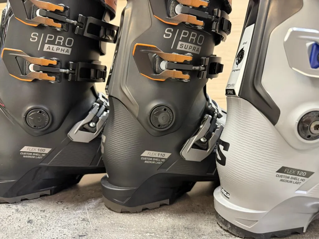 różne typy butów narciarskich porównanie waga