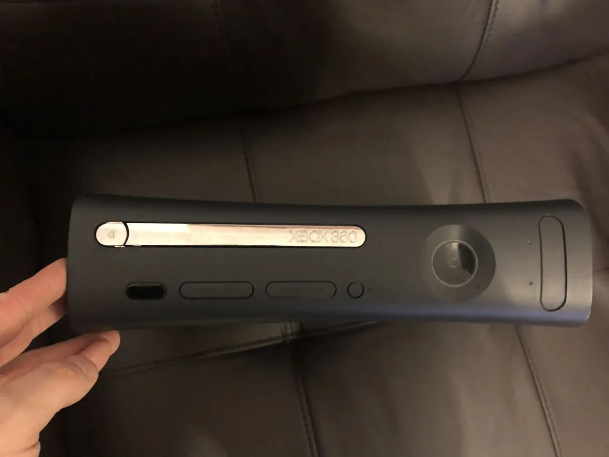 Xbox 360 konsola podłączona do internetu