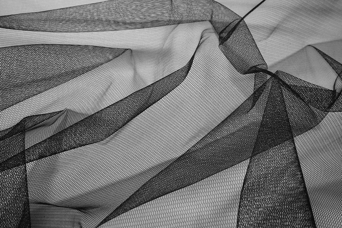 Rodzaje tiulu do spódnicy: tiul miękki, tiul sztywny