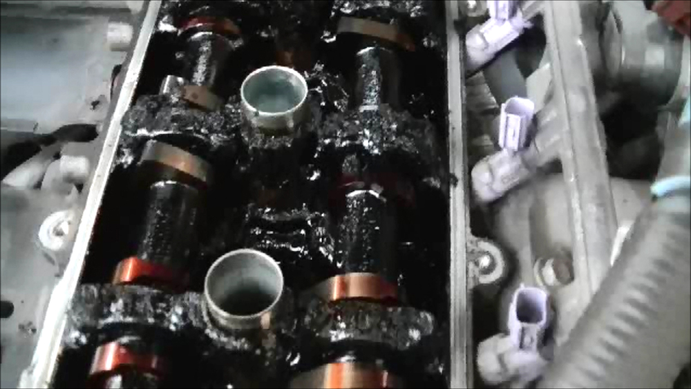 zużyty olej silnikowy nagar szlam