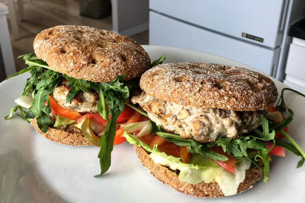 zdrowy domowy burger