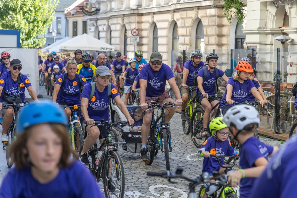 Rodzina na rowerach Bielsko-Biała bulwary