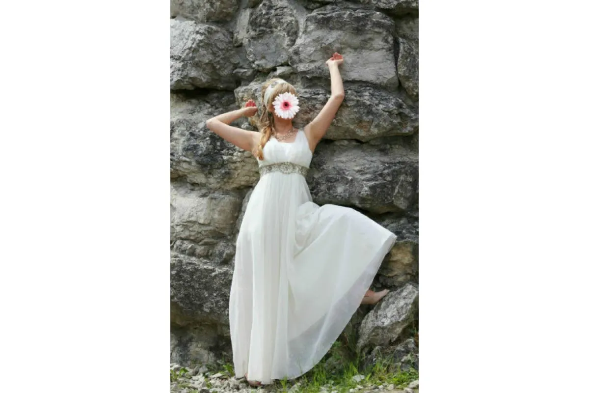 suknia ślubna w stylu empirowym