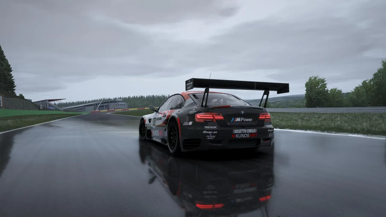 Assetto Corsa z efektem deszczu i dynamicznym oświetleniem (CSP Sol)