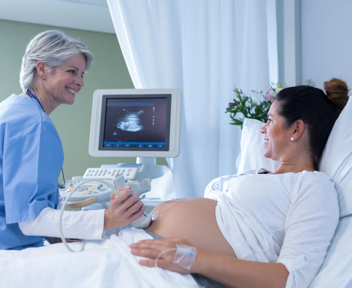 kobieta w ciąży badanie usg prenatalne