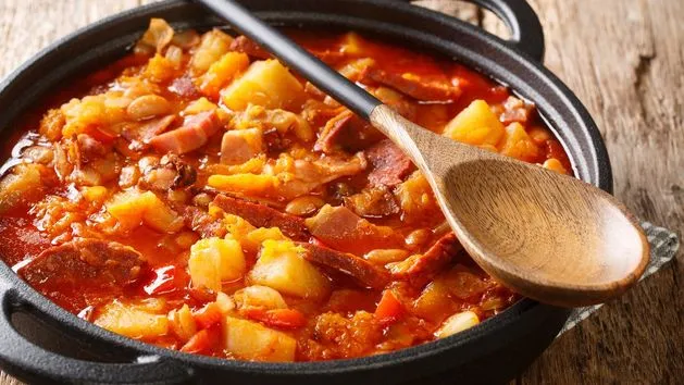 dania jednogarnkowe jesienne leczo gulasz