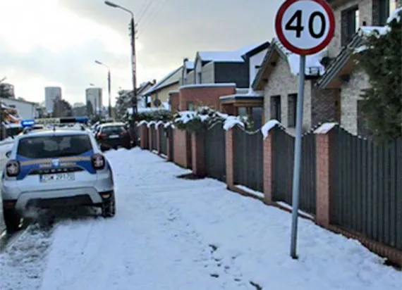 chodnik pas zieleni granica posesji