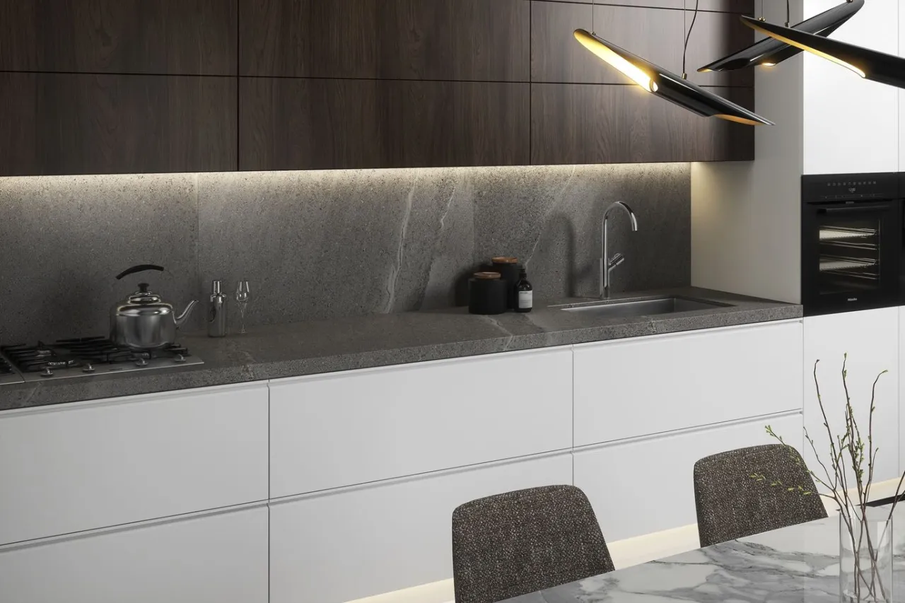 Nowoczesna kuchnia z baterią w blacie